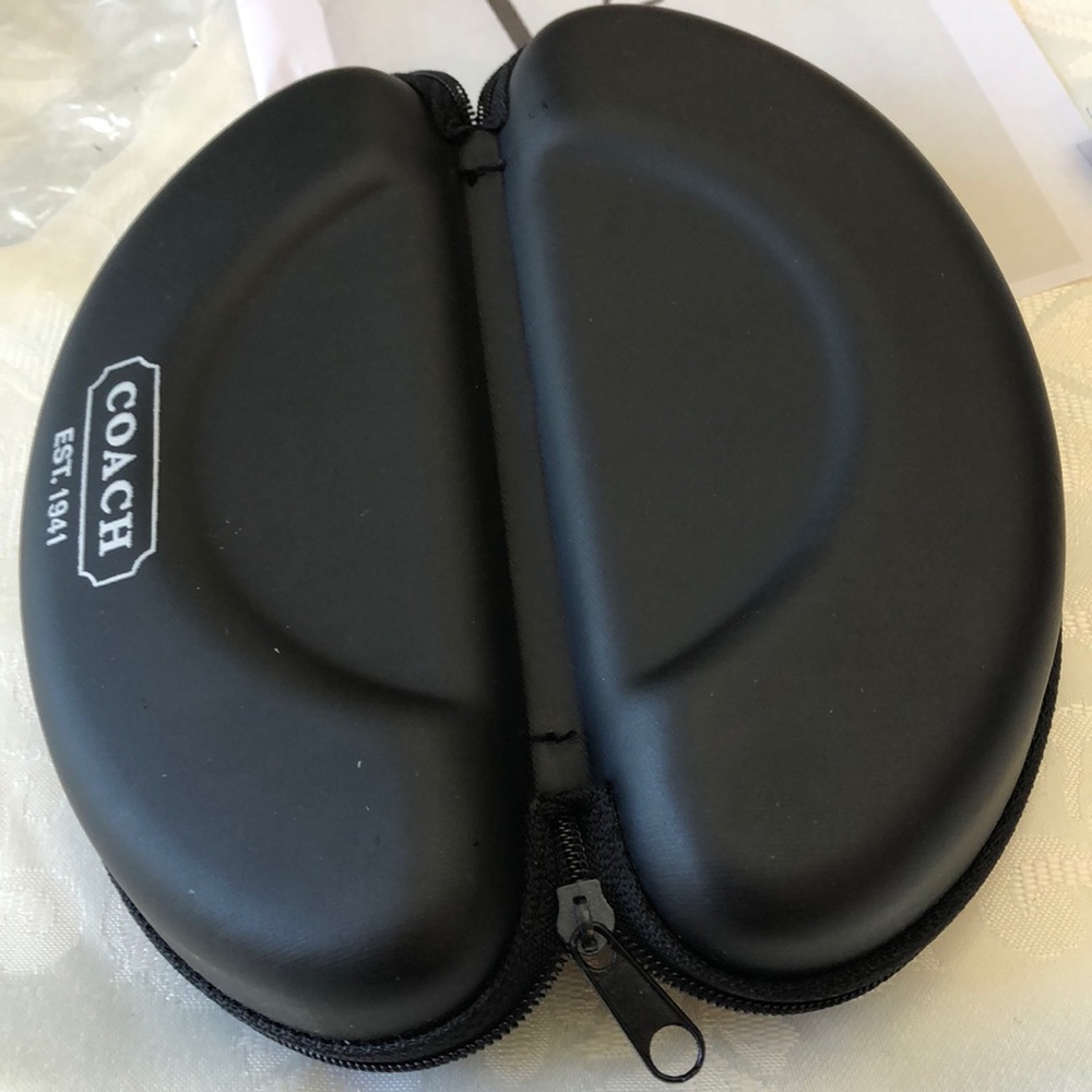NWT Coach VIP Gift Sunglasses - Picture 6 of 9